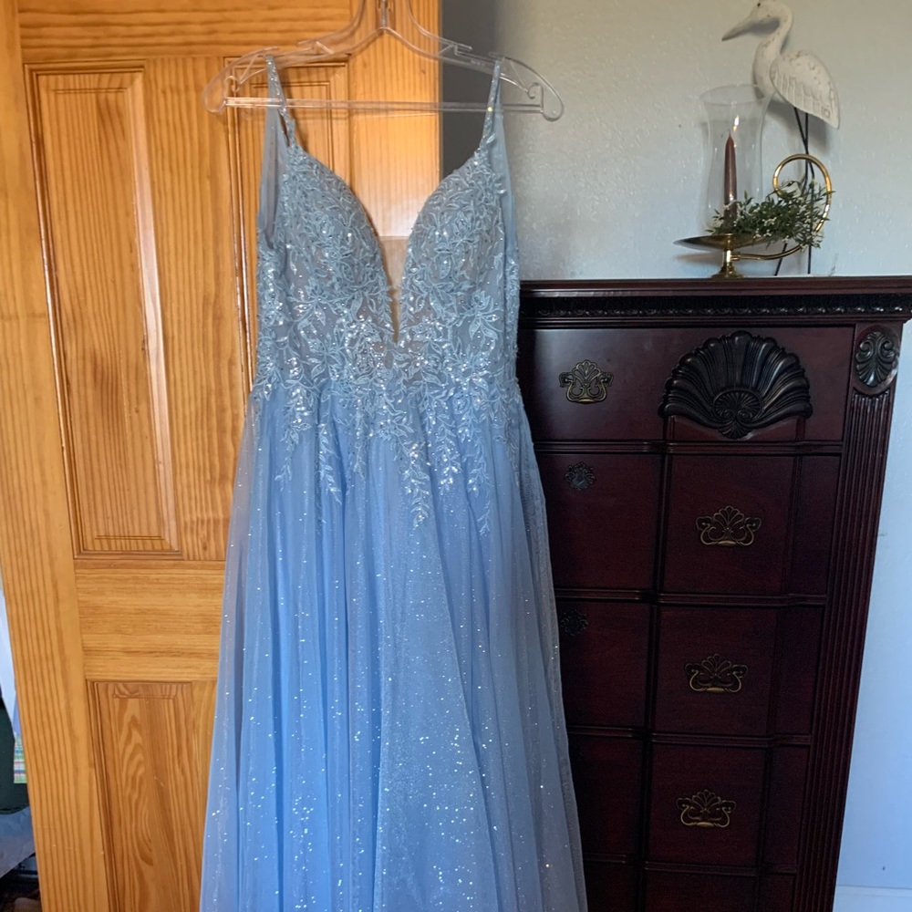 Sherri hill blue sparkly prom dress